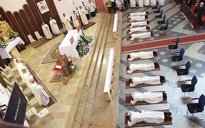 Święcenia kapłańskie przyjęło 10 diakonów Metropolitalnego Wyższego Seminarium Duchownego we Wrocławiu.