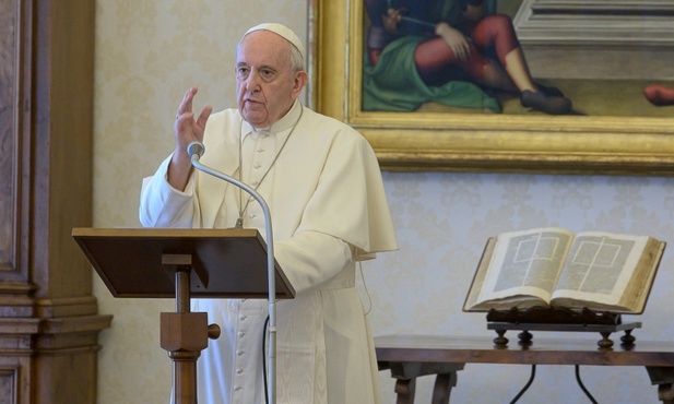 Franciszek przypomina słowa św. Jana Pawła II i prosi Polaków: Powtarzajcie je