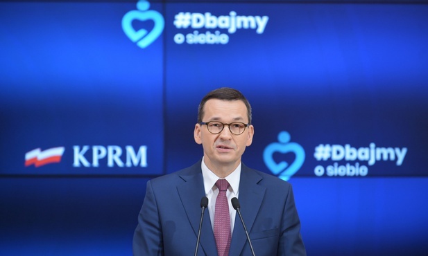 Koniec z limitem liczby wiernych w kościołach. Ale dystans 2 m obowiązuje. I maseczki też