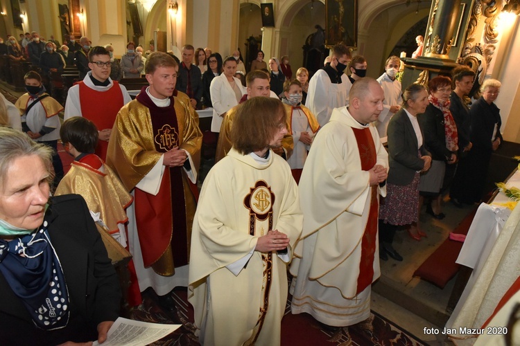 Żagań. Msza w trzecią rocznicę święceń