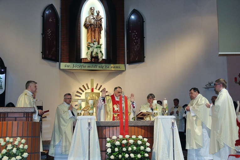 Relikwie św. Brata Alberta Chmielowskiego i św. Rafała Kalinowskiego w słupskim sanktuarium