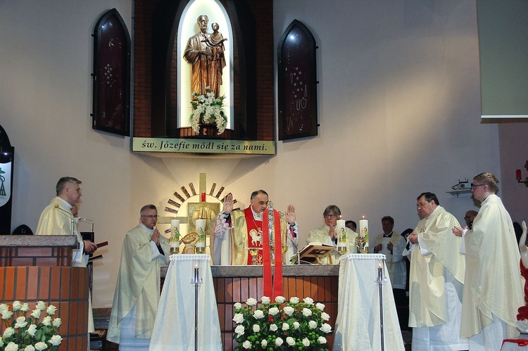 Relikwie św. Brata Alberta Chmielowskiego i św. Rafała Kalinowskiego w słupskim sanktuarium