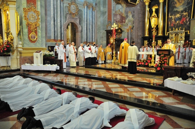 Święcenia kapłańskie w archikatedrze lubelskiej