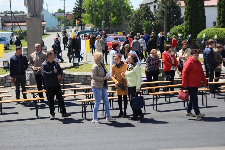 Dziewkowice. Święcenia kapłańskie ks. Damiana Sklorza