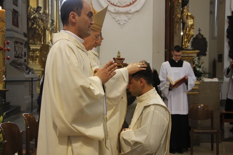 Łowicz. Święcenia kapłańskie