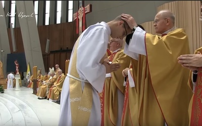 Gdzie rozpoczną posługę nowi księża? Pierwsze parafie