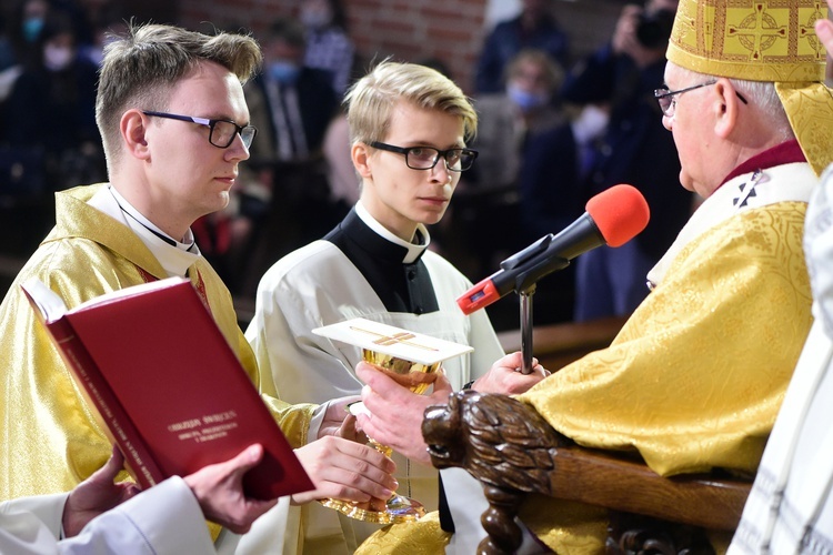 Święcenia kapłańskie. Konkatedra św. Jakuba w Olsztynie