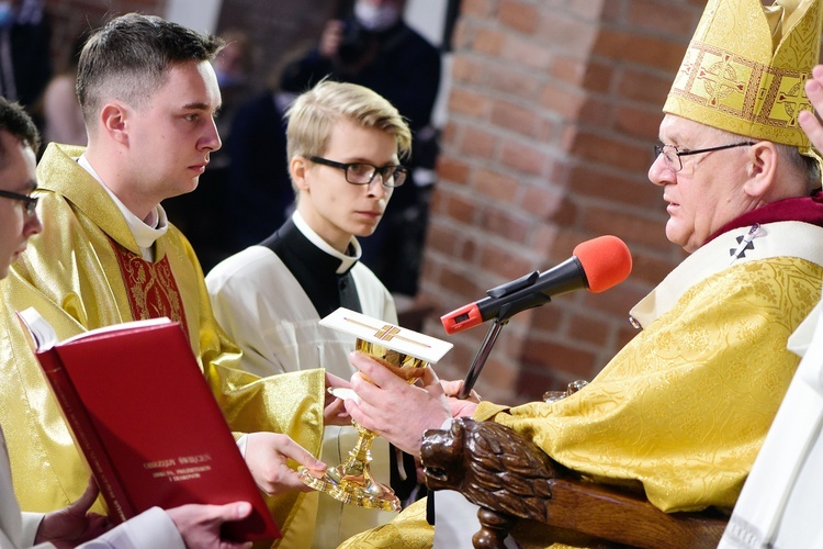 Święcenia kapłańskie. Konkatedra św. Jakuba w Olsztynie