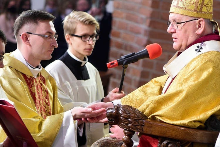 Święcenia kapłańskie. Konkatedra św. Jakuba w Olsztynie