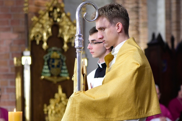 Święcenia kapłańskie. Konkatedra św. Jakuba w Olsztynie