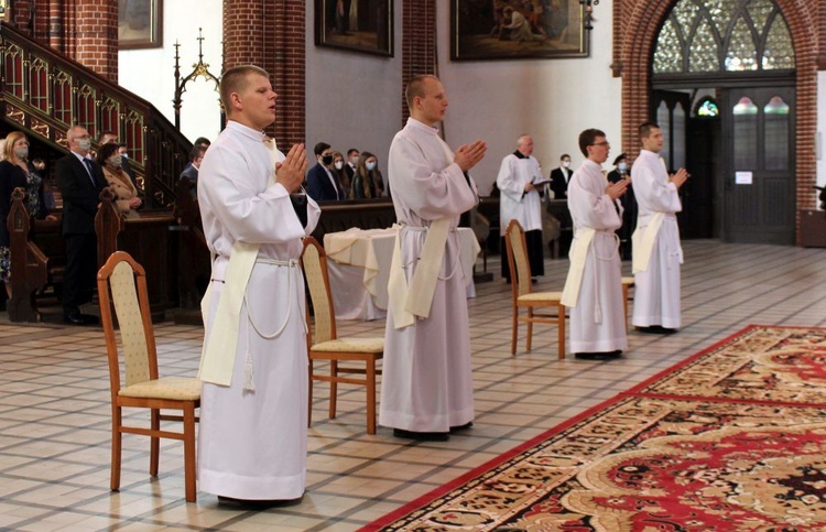 Święcenia w kościele św. Bartłomieja  