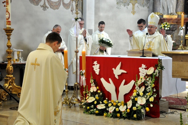 Kujawy. Święcenia kapłańskie ks. Pawła Leżucha