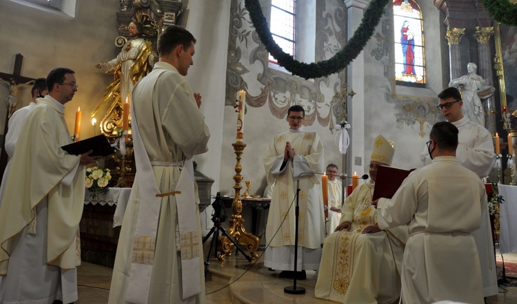 Kujawy. Święcenia kapłańskie ks. Pawła Leżucha