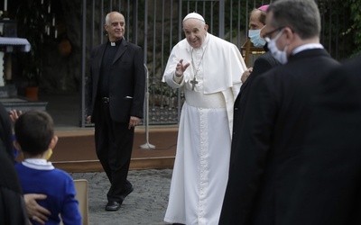 Różaniec z papieżem o ustanie pandemii i powrót nadziei