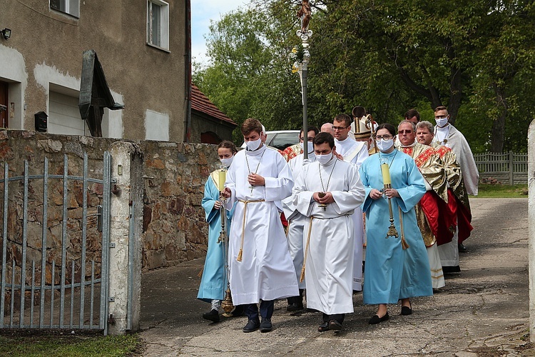 Kępnica. Święcenia kapłańskie ks. Krzysztofa Kurzei