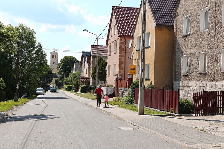 Kępnica. Święcenia kapłańskie ks. Krzysztofa Kurzei