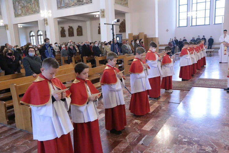 Błogosławieństwo ministrantów w Dobrej