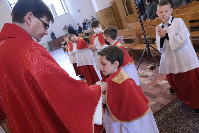 Błogosławieństwo ministrantów w Dobrej