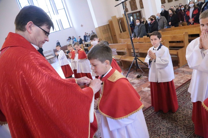 Błogosławieństwo ministrantów w Dobrej