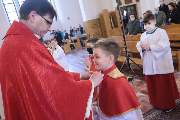 Błogosławieństwo ministrantów w Dobrej