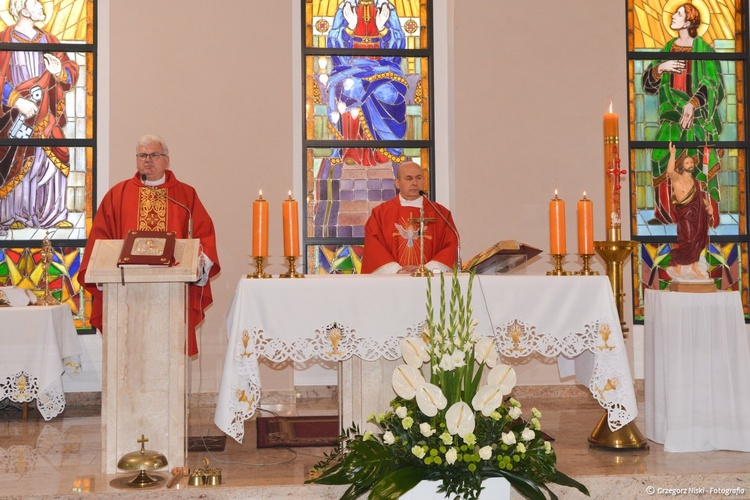 Odpust w parafii pw. Ducha Świętego w Bielawie