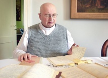 Proboszcz z Głowna przez lata skrupulatnie notował wykłady księdza poety.