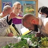 Mężczyzna pragnął dołączyć do Kościoła katolickiego w czasie Mszy w tradycyjnym rycie.
