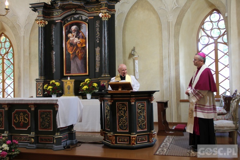 Poświęcenie ołtarza w Dąbroszynie