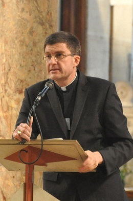 Francuski episkopat radzi prezydentowi