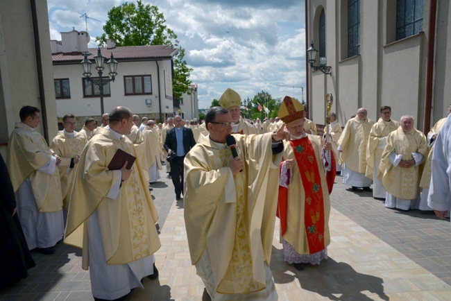 Pielgrzymka księży do Ostrej Bramy w Skarżysku-Kamiennej