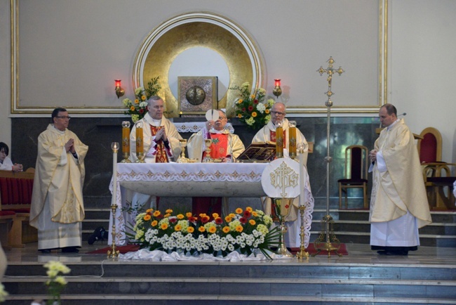 Pielgrzymka księży do Ostrej Bramy w Skarżysku-Kamiennej