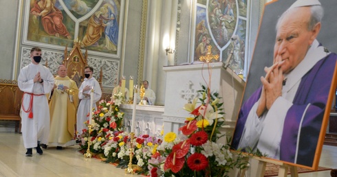 Rocznicowej Mszy św. przewodniczył bp Henryk Tomasik.