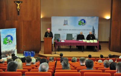 Abp Budzik: Synod ma służyć Kościołowi, aby się przyjrzał, w jakim jest miejscu