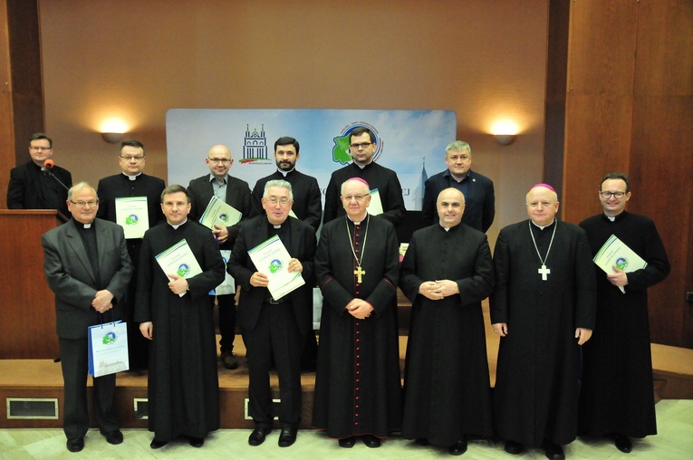 Nominacje dla członków komisji synodalnych