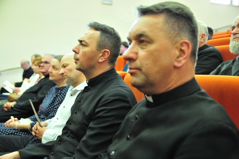 Nominacje dla członków komisji synodalnych