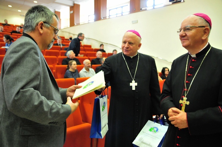 Nominacje dla członków komisji synodalnych