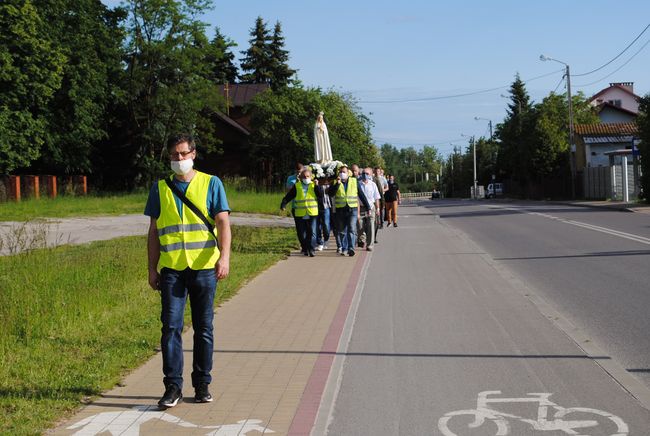 Męski Różaniec w Stalowej Woli