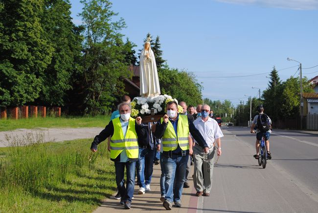 Męski Różaniec w Stalowej Woli