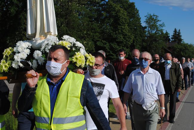 Męski Różaniec w Stalowej Woli