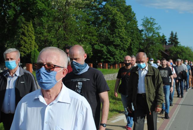 Męski Różaniec w Stalowej Woli