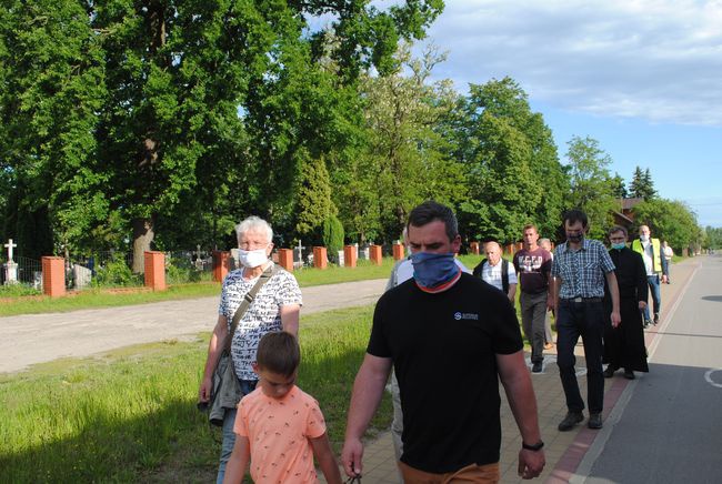 Męski Różaniec w Stalowej Woli