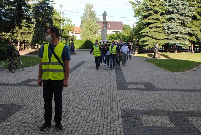 Męski Różaniec w Stalowej Woli