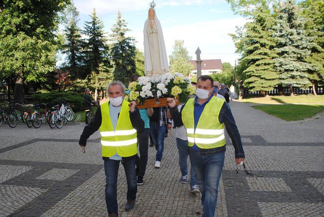 Męski Różaniec w Stalowej Woli