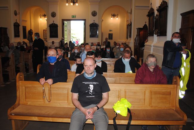 Męski Różaniec w Stalowej Woli