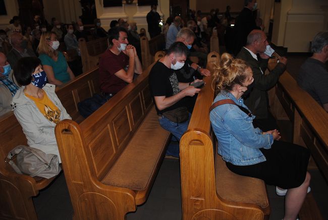 Męski Różaniec w Stalowej Woli