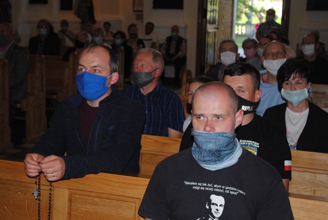 Męski Różaniec w Stalowej Woli