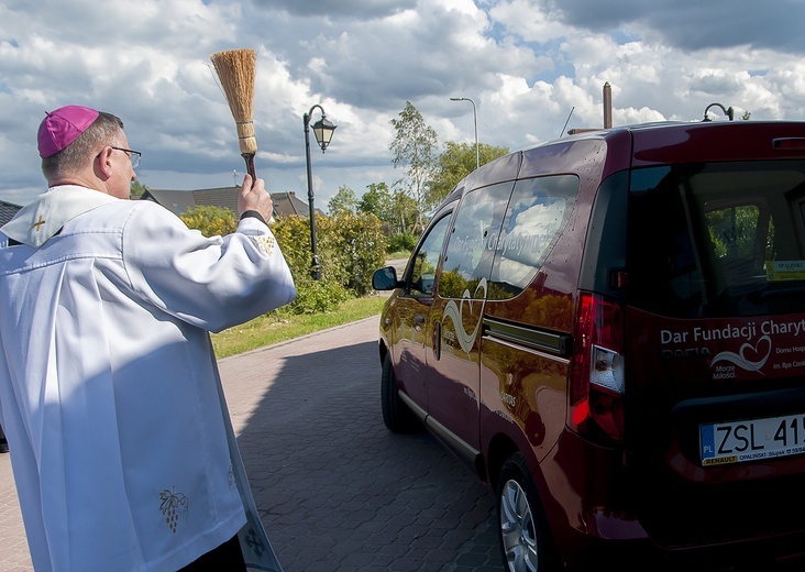 Prezent dla darłowskiego hospicjum 