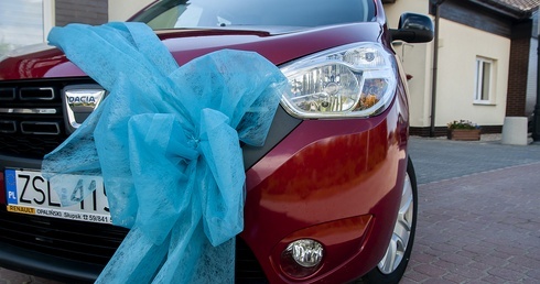 Prezent dla darłowskiego hospicjum 