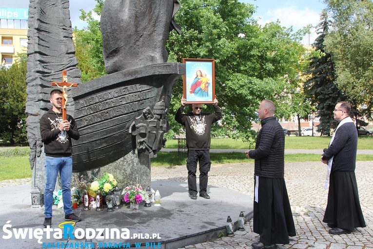 Męski Różaniec w Pile