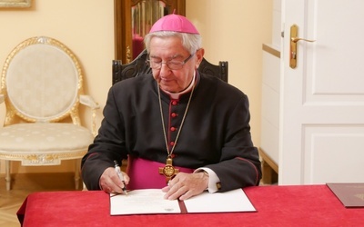 Abp Sławoj Leszek Głódź, metropolita gdański.